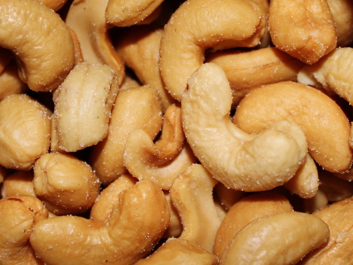 salted-cashews