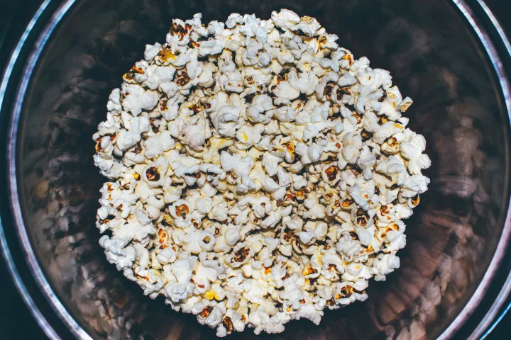 popcorn-in-bowl